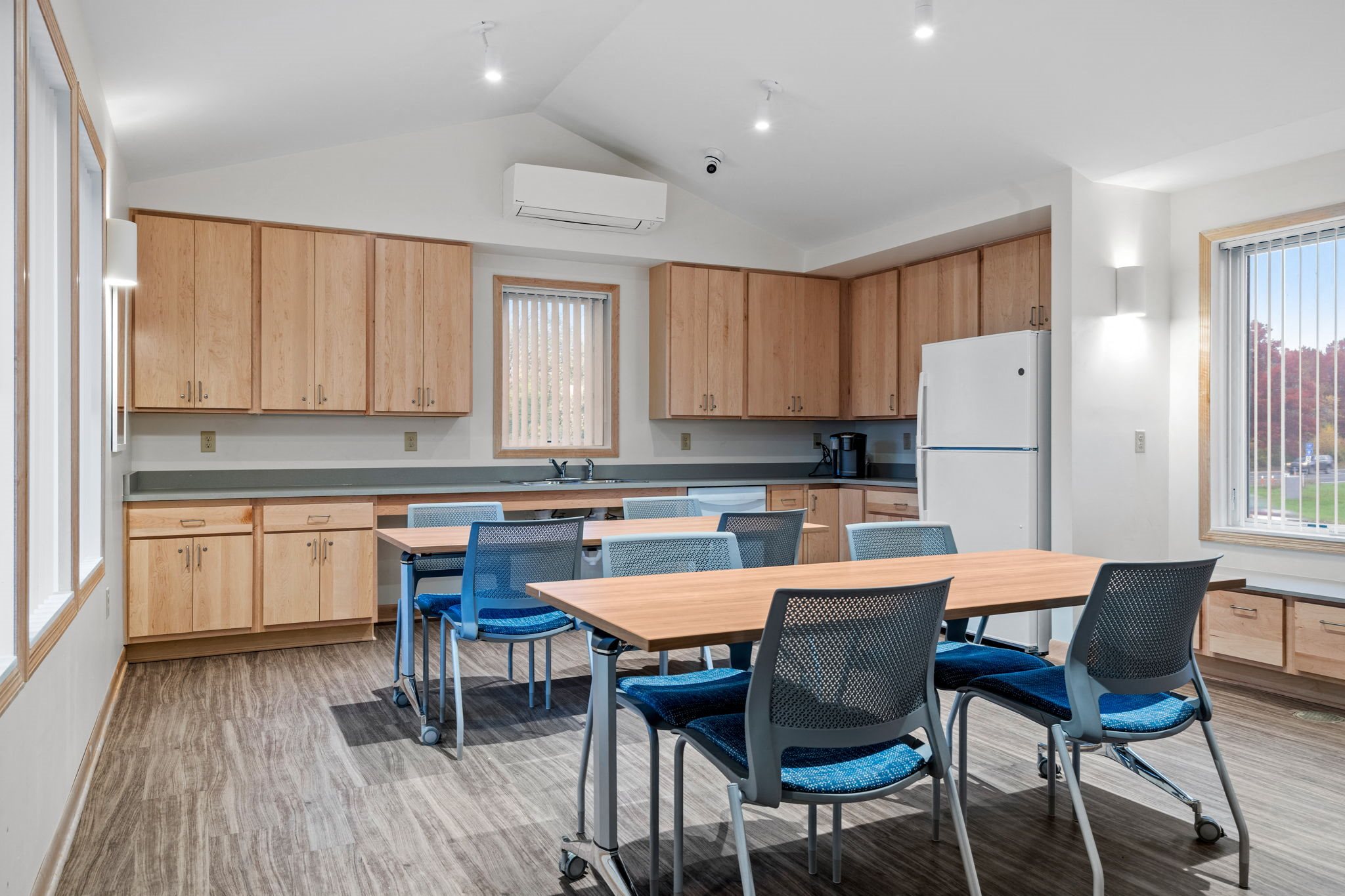 Lincoln Place Apartments in Mahtomedi, MN